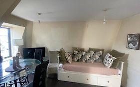 Regent Apartment